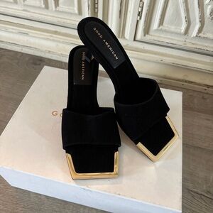 Good American Black and Gold Women's Heels
